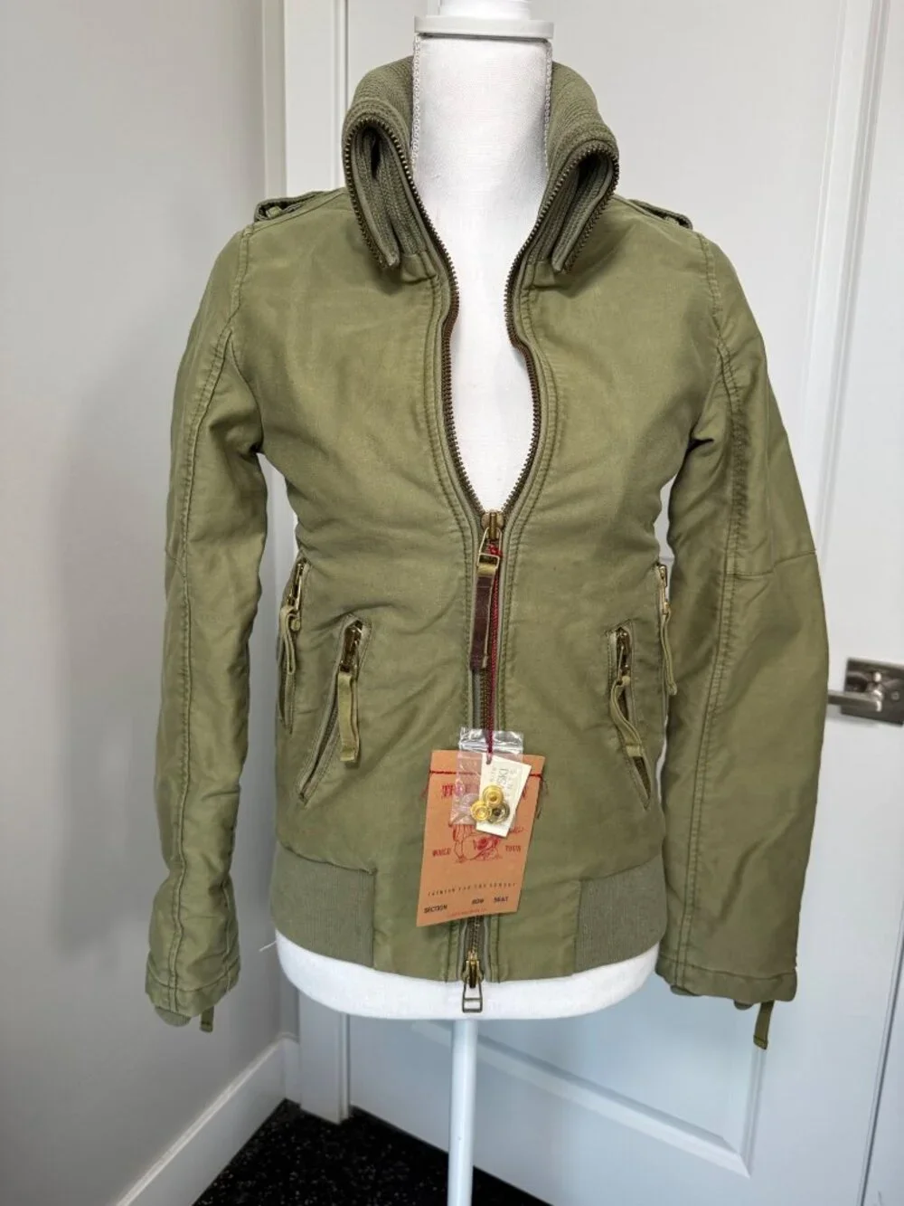 True Religion Military Green Bomber Funnel Knit Jacket Womens XS Stylish Casual - Picture 13 of 16